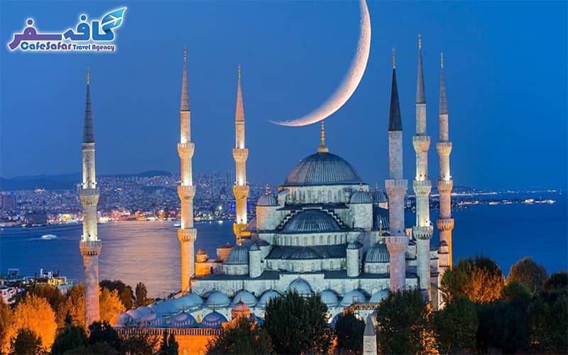 تصویری از تنگه بسفر و نمای شهر استانبول، مناسب برای پکیج‌های تور لحظه آخری استانبول