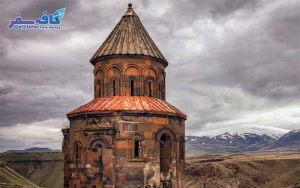 تصویری از نمای شهر قدیمی و رودخانه کورا در تفلیس، مناسب برای پکیج‌های تور ارزان قیمت تفلیس