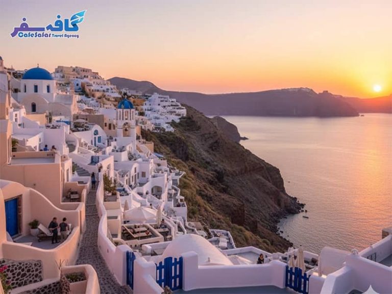 تصویری از جزایر و خانه‌های سفید و آبی یونان، مناسب برای مقاله ویزای تمکن مالی