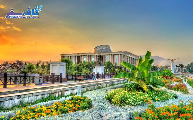 تصویری از کوه‌های پامیر یا نمای شهری دوشنبه (پایتخت تاجیکستان)، مناسب برای پکیج‌های تور تاجیکستان