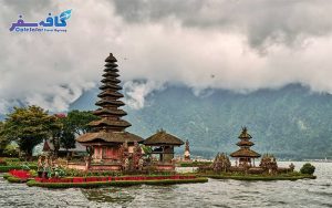 پوستر آفر ویژه تور بالی لحظه آخری، نمای شالیزارهای پلکانی تگالالانگ و ویلاهای لوکس استوایی، رزرو پکیج‌های مسافرتی اندونزی در کافه سفر پاز