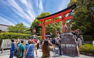 معبد قرمز ژاپن