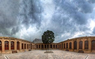 مرجع تورهای لحظه آخری قلعه فلکالافلاک