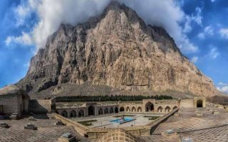 مرجع تورهای لحظه آخری قلعه فلک الافلاک