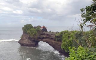 سواحل جزایر اندونزی در تور گروهی بالی کافه سفر