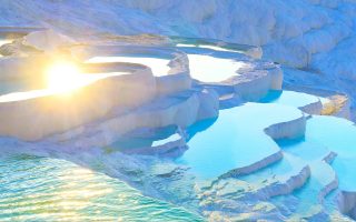 کوه ها و استخرهای نمکی در ترکیه