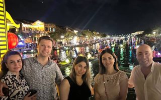 تصاویر تور گروهی ویتنام کافه سفر